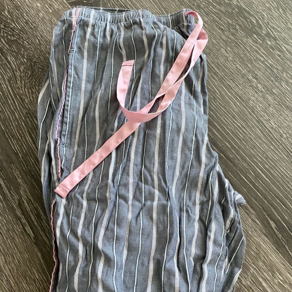 Women’s Victoria’s Secret pajama pants